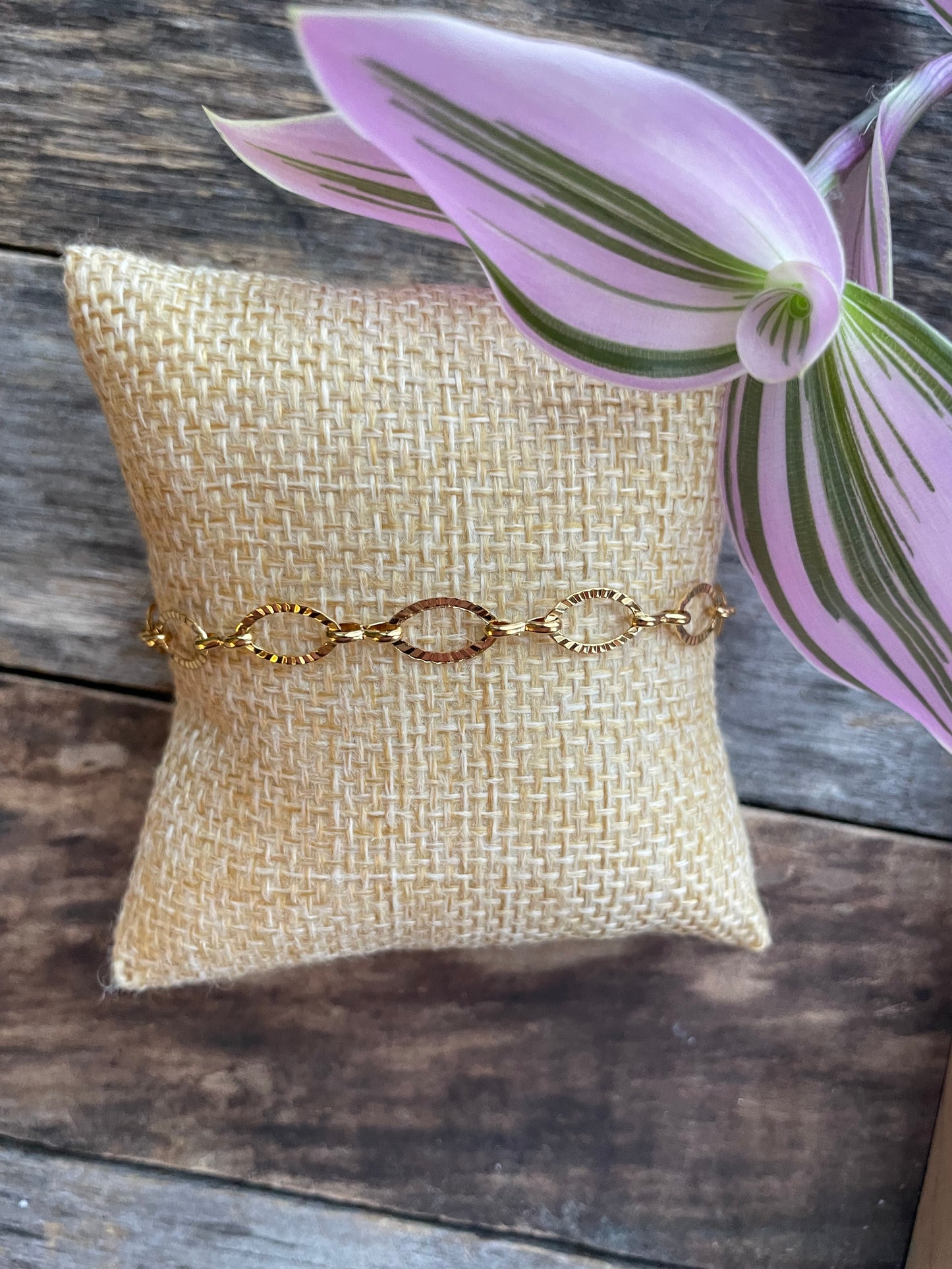 Gold Oval Link Bracelet